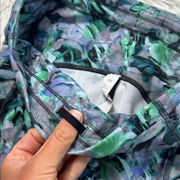 Lululemon Swift Speed High-Rise Tight 28" Rapid Flourish Multi - Picture 3 of 6